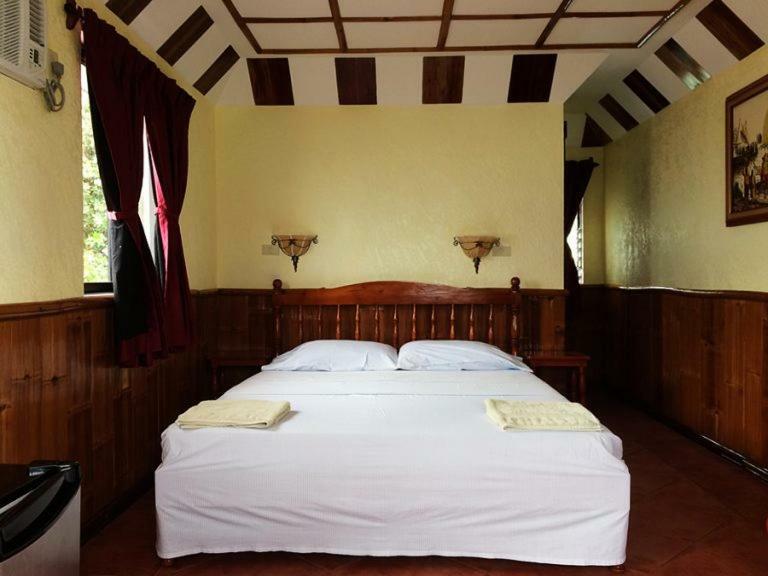 Love'S Beach & Dive Resort Moalboal Exterior foto