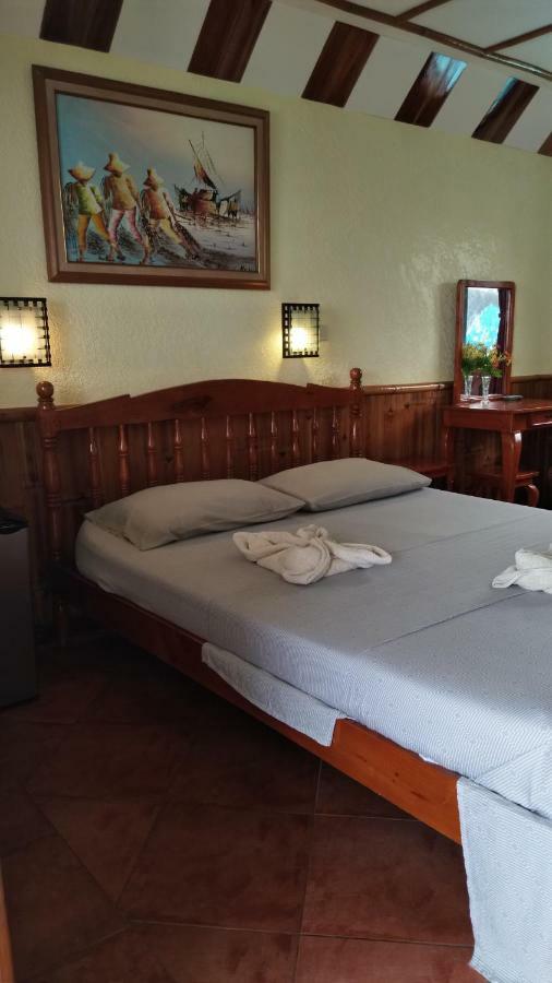 Love'S Beach & Dive Resort Moalboal Exterior foto